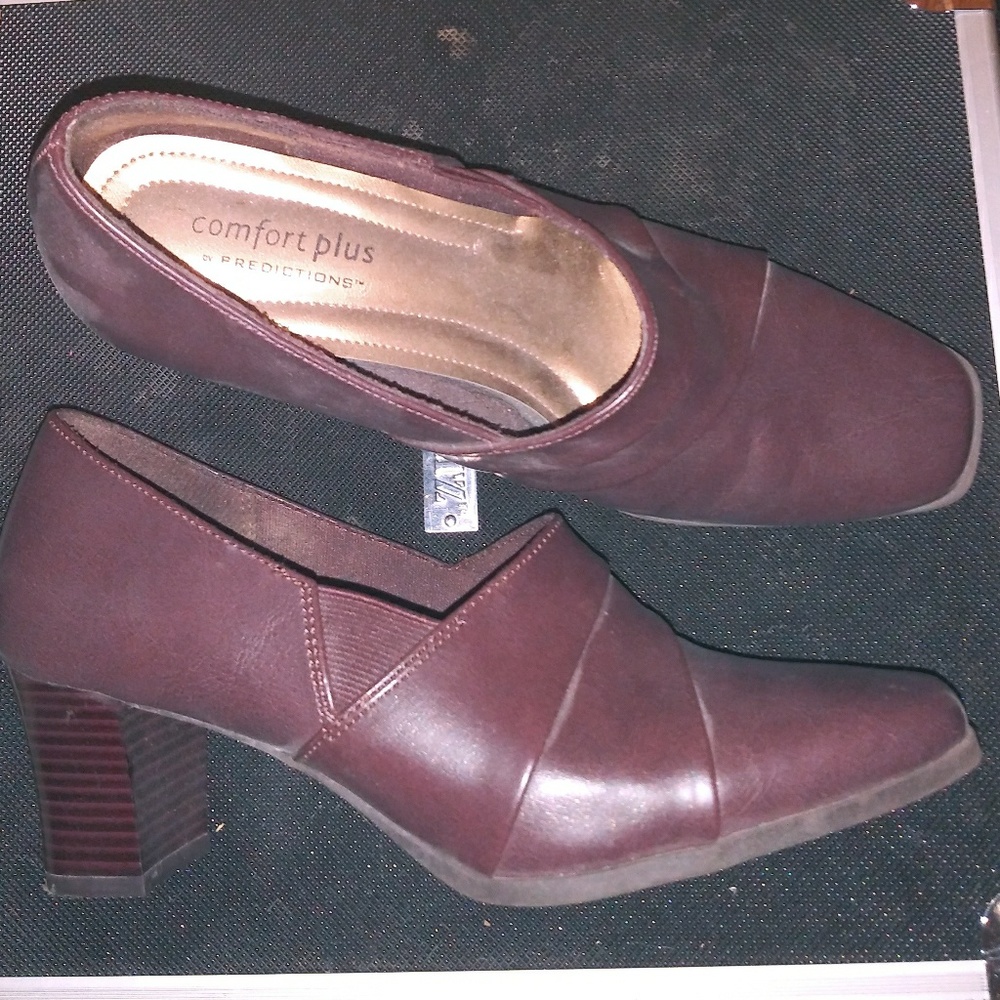 Dress shoes